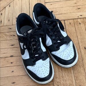 Nike Black and White Women's Sneakers
